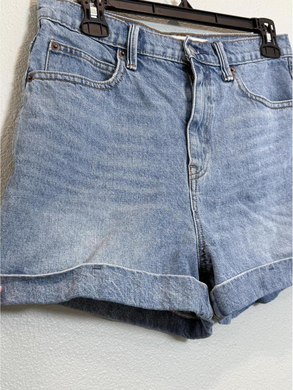 GAP Super High Rise Shorts - Women's 29 NWOT - Picture 2 of 6